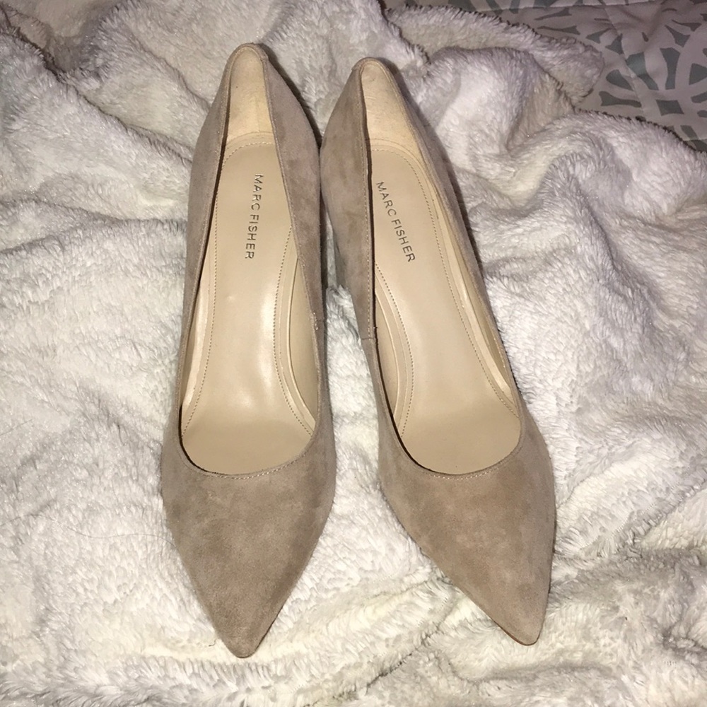 Beautiful Nude block heel Marc Fisher sz 11 suede